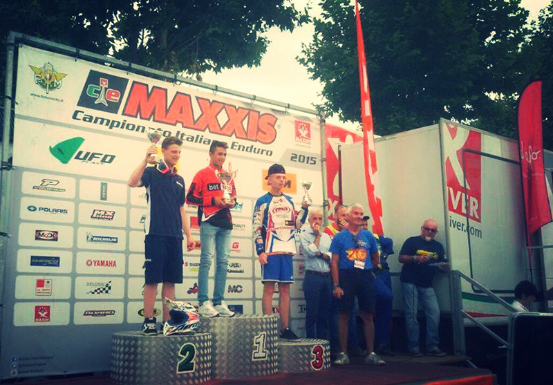 Claudio Spanu sul podio Under 23 - Varzi, 26 luglio 2015